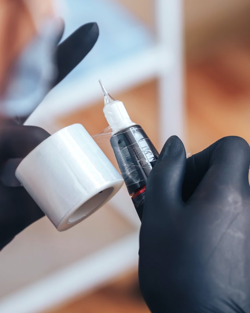 Permanent makeup at Lienjang Skincare Clinic offering perfectly defined eyebrows, eyeliners, and lips that retain their true color over time.